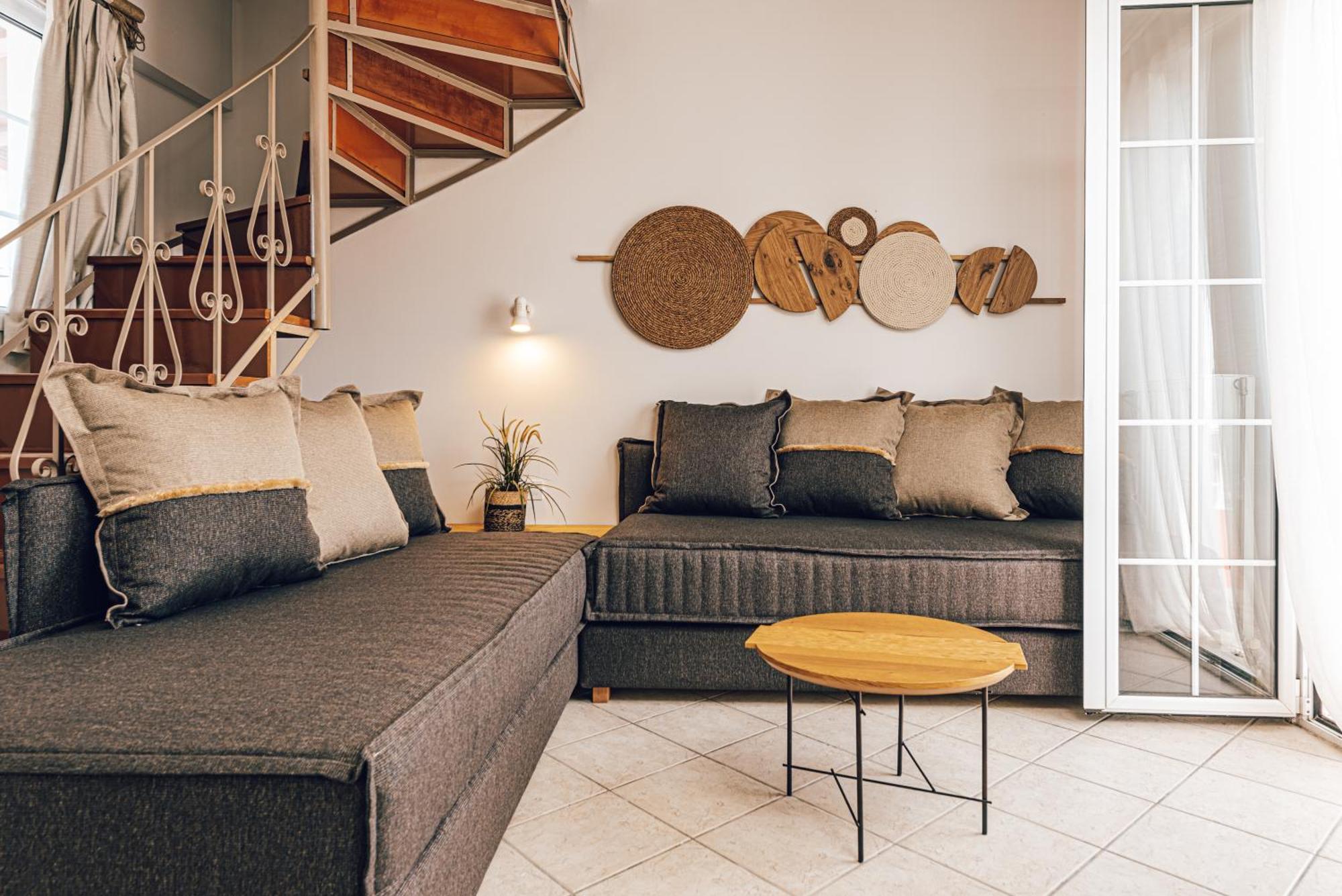 Spiros Family Apts Apartment *