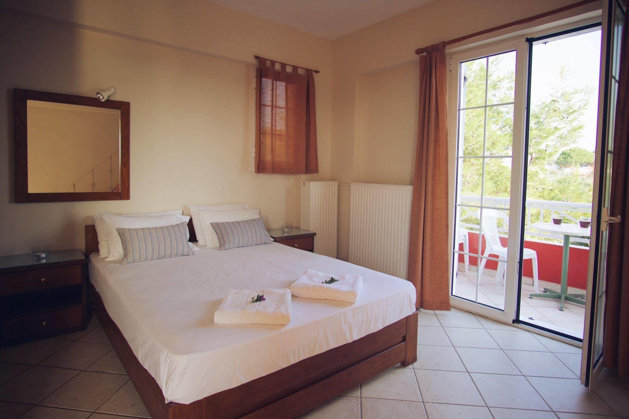 Spiros Family Apts Apartment *